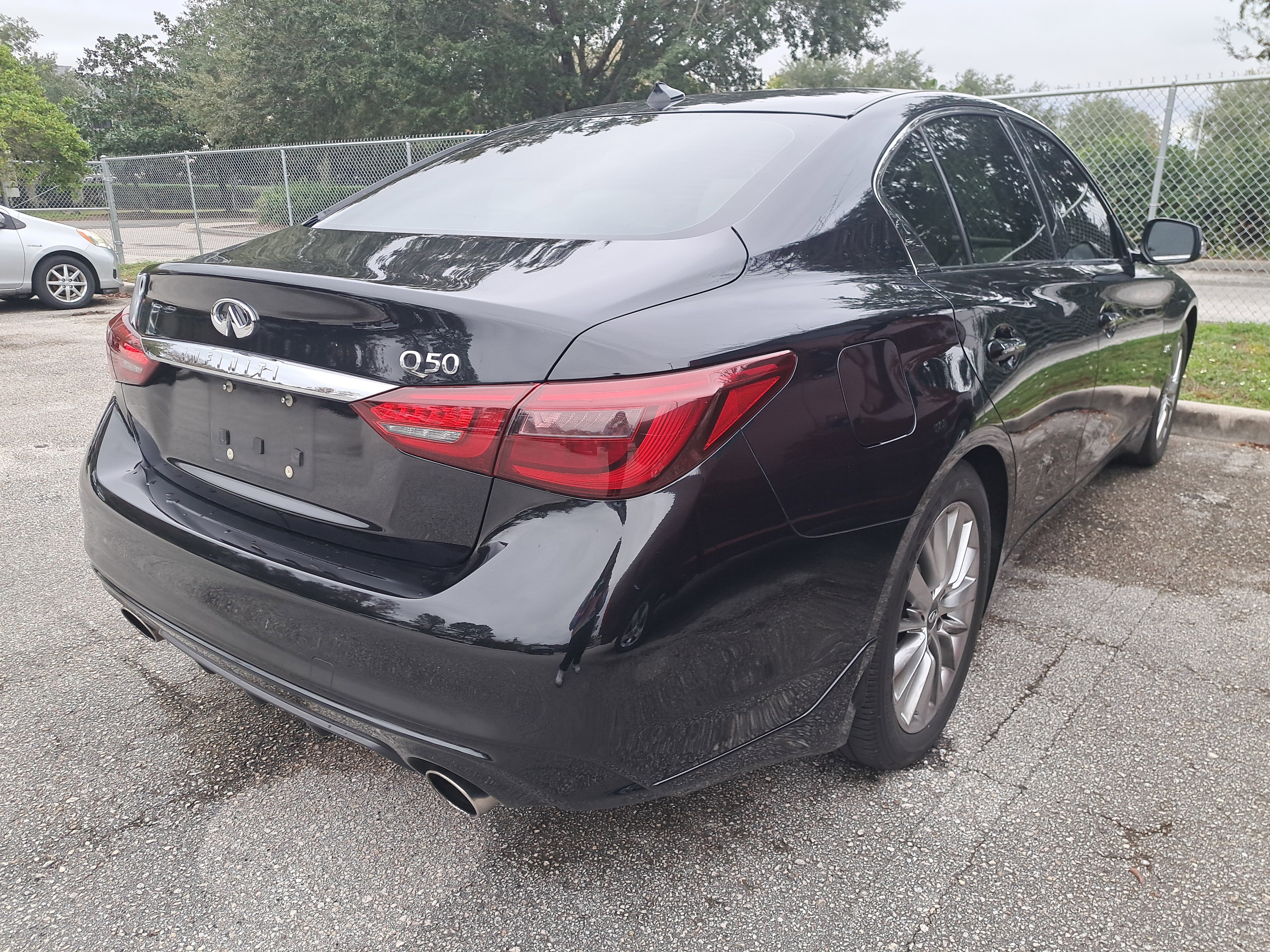 Used 2018 INFINITI Q50 Luxe w/ Essential Package (3.0T Luxe) image 5
