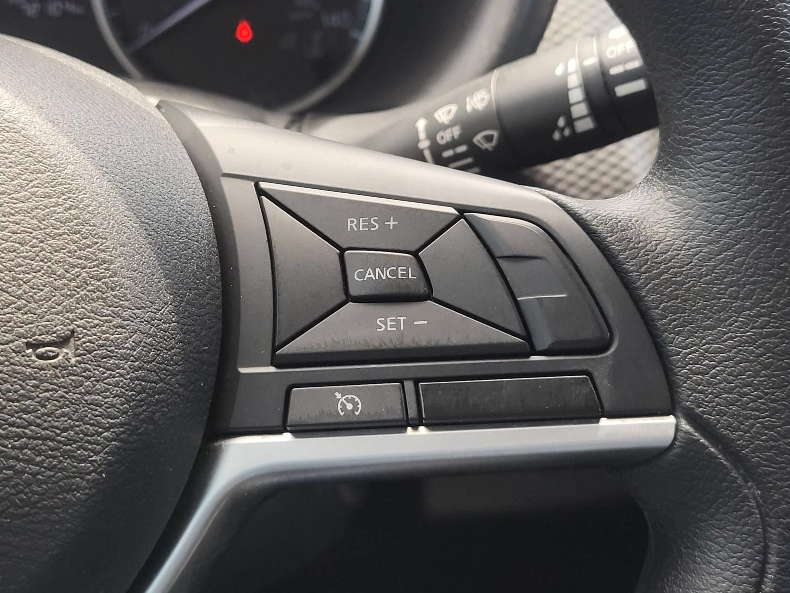 Used 2020 Nissan Kicks S FWD image 28