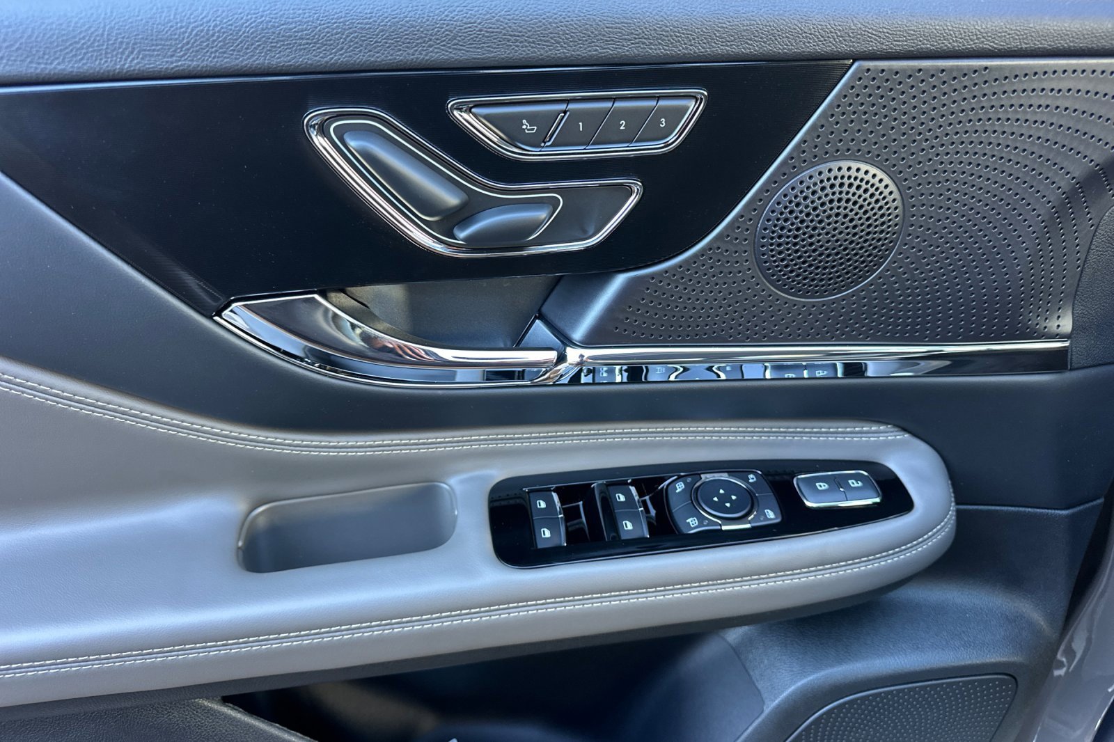 New 2025 Lincoln Corsair Grand Touring image 10