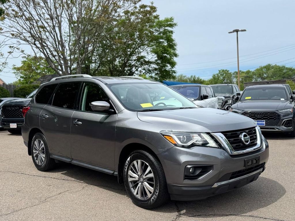 Used 2020 Nissan Pathfinder SV AWD/4WD image 8