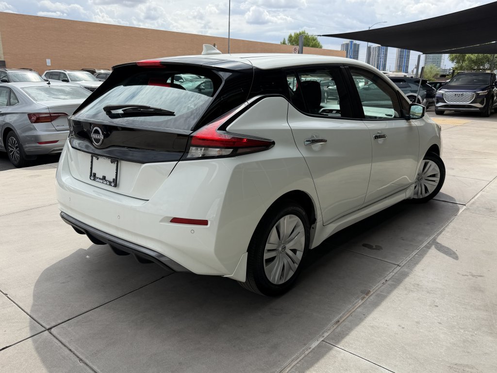 Used 2025 Nissan Leaf S FWD image 4