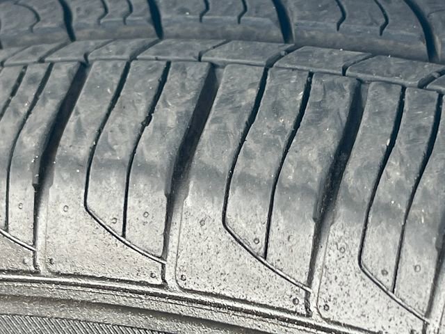 Used 2024 Chrysler Pacifica Limited FWD image 10