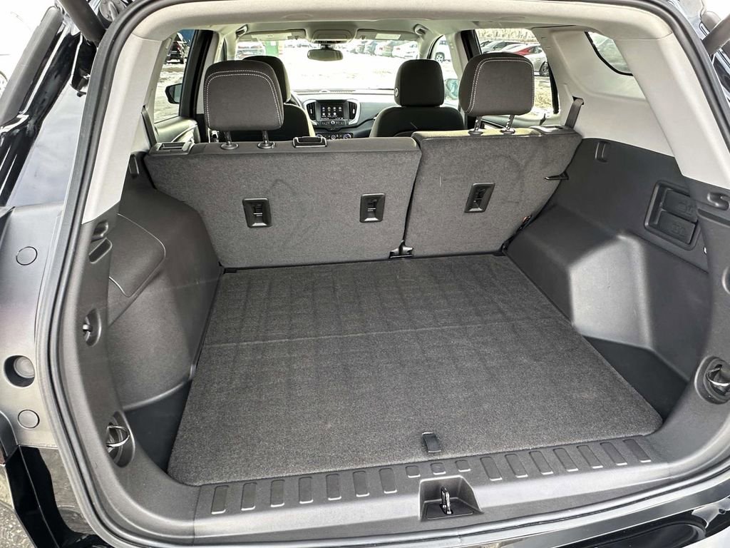 Certified 2023 GMC Terrain SLE w/ Driver Convenience Package image 10