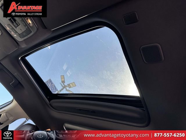 Used 2022 Toyota Sienna Platinum image 24