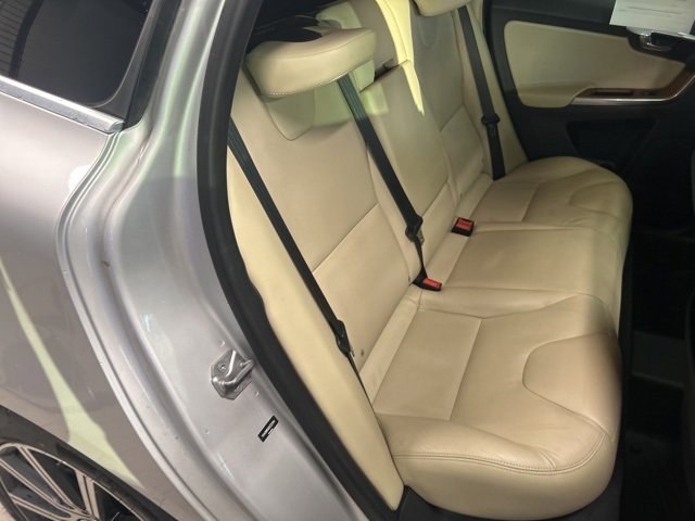 Used 2017 Volvo XC60 T6 Inscription w/ Preferred Option Package image 25