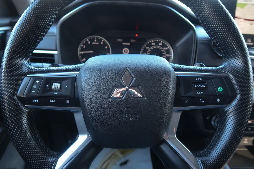 Used 2024 Mitsubishi Outlander image 29