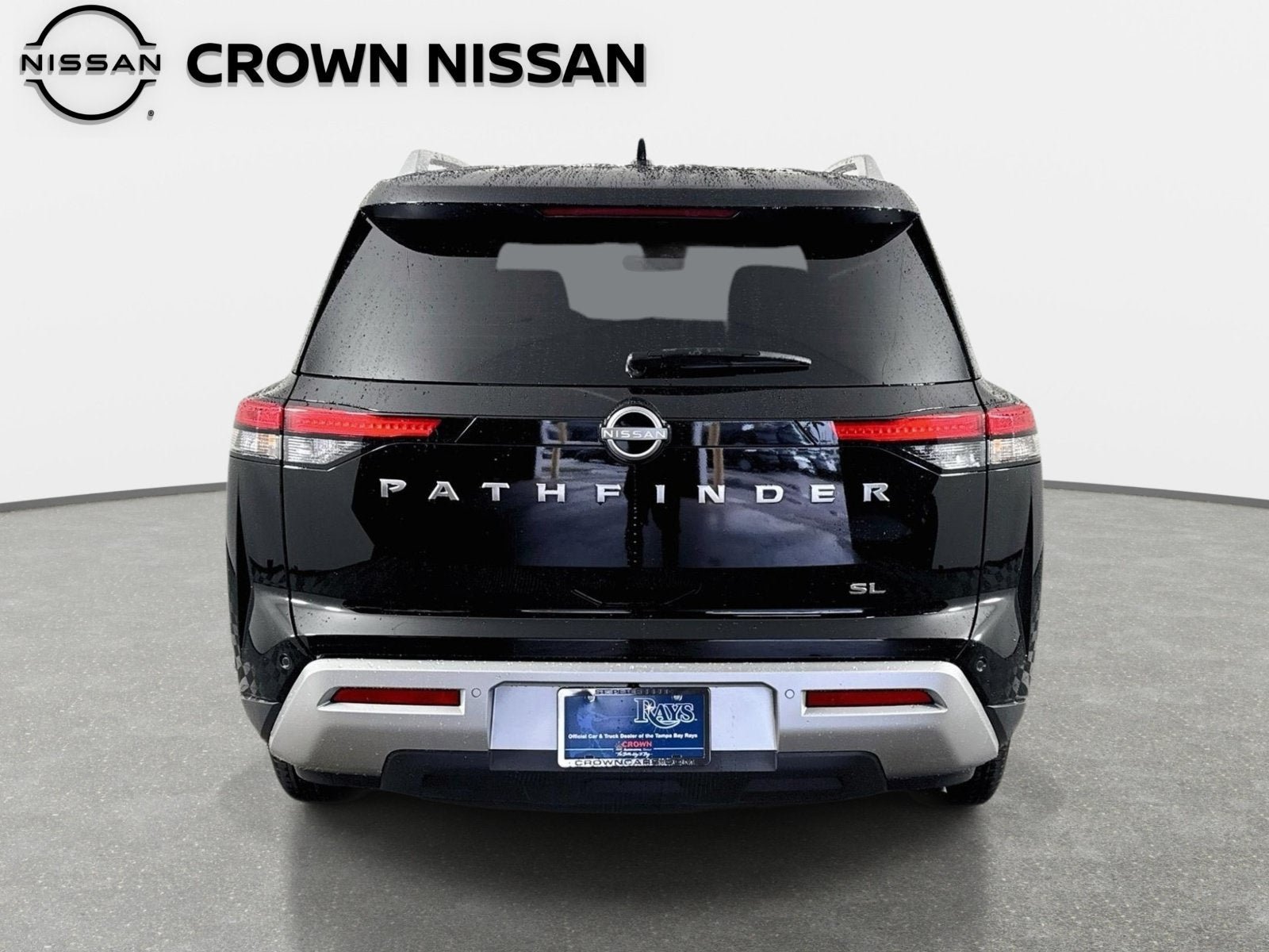 Used 2024 Nissan Pathfinder SL FWD image 6