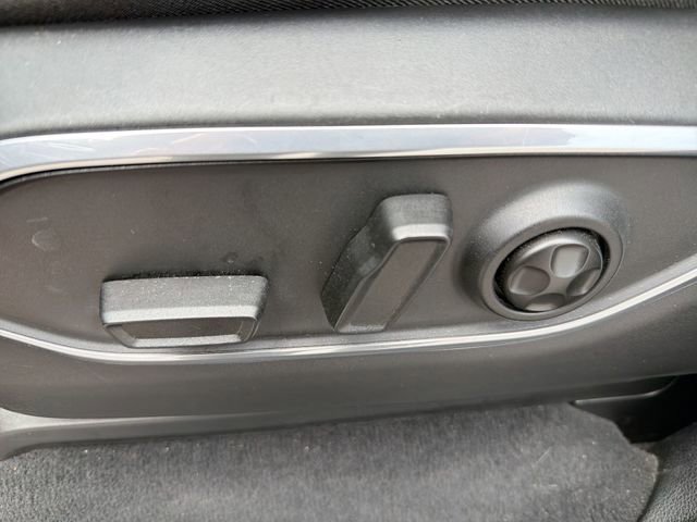 Used 2022 Jeep Wagoneer Series I AWD/4WD image 16