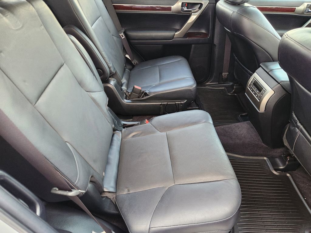 Used 2017 Lexus GX 460 Premium AWD/4WD image 32