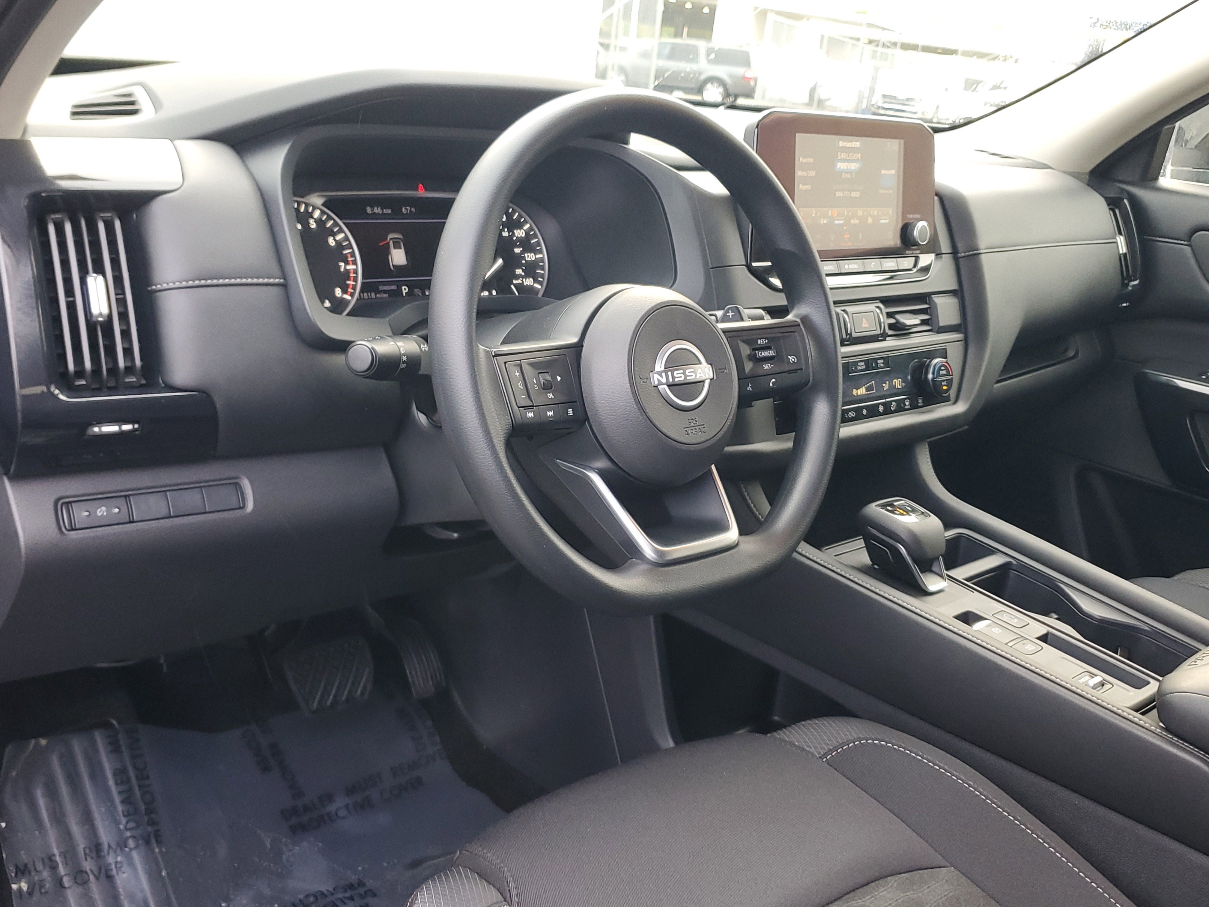 Used 2024 Nissan Pathfinder S image 9