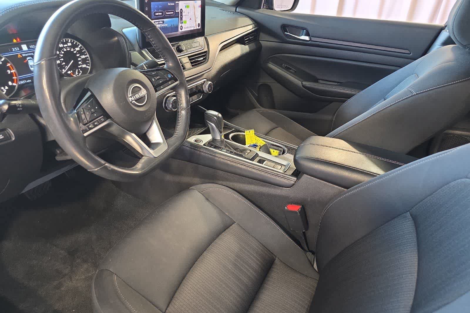Used 2024 Nissan Altima 2.5 SV w/ SV Premium Package FWD image 14