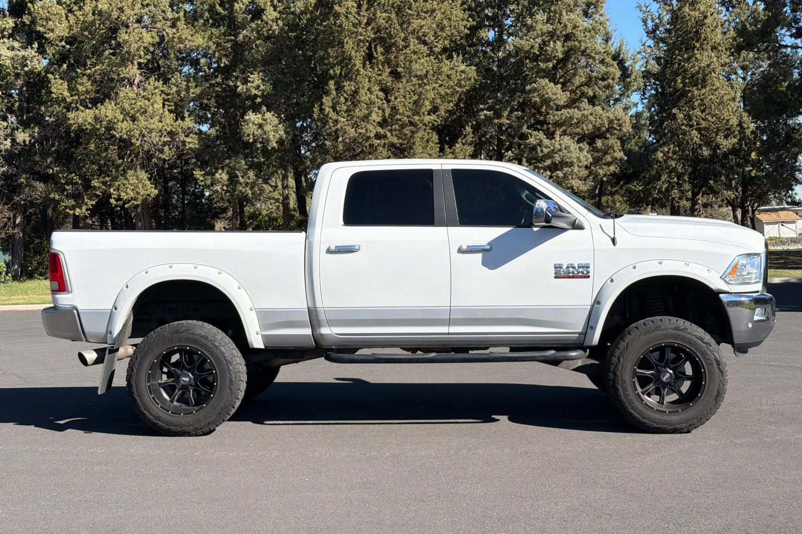Used 2016 RAM 2500 Laramie image 3