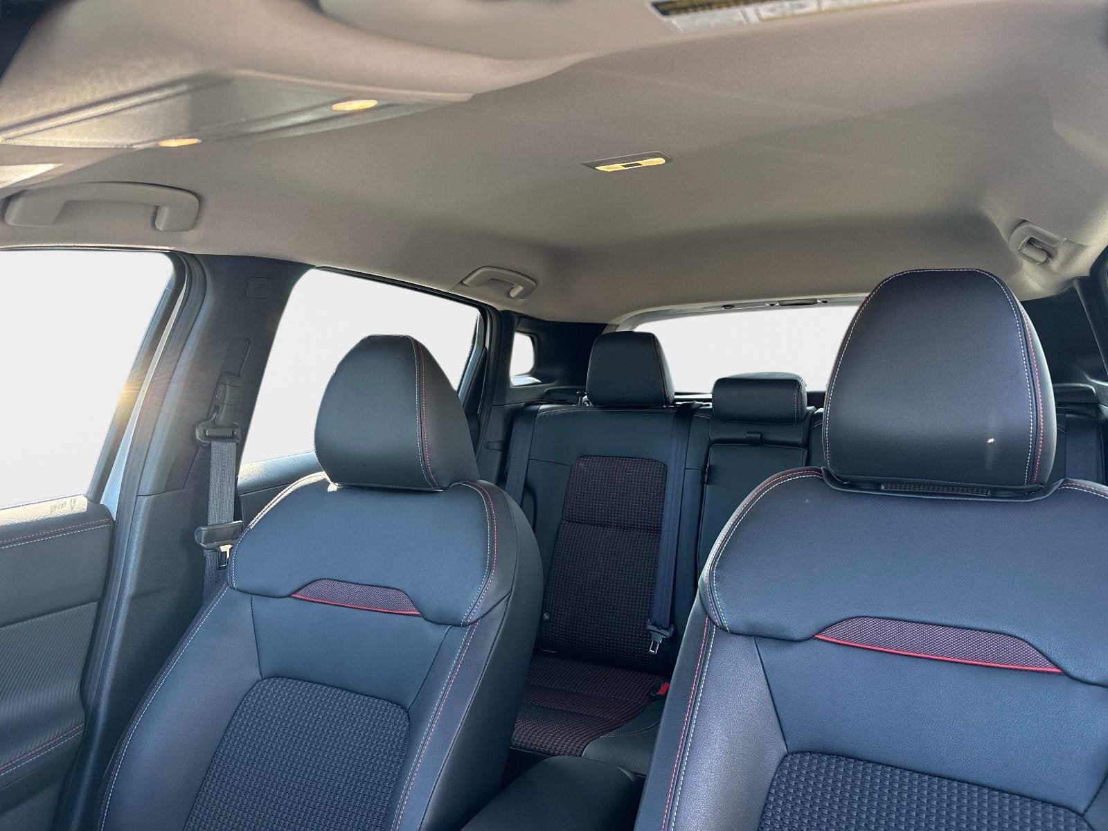 Used 2025 Nissan Kicks SR FWD image 14