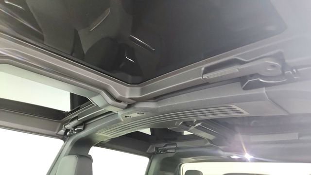 Used 2025 GMC Hummer EV 2X w/ LPO, Sport Package image 60