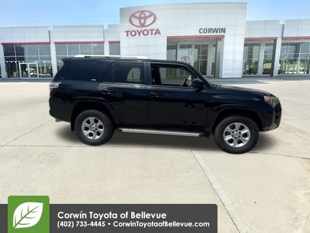 Used 2016 Toyota 4Runner SR5 AWD/4WD image 30