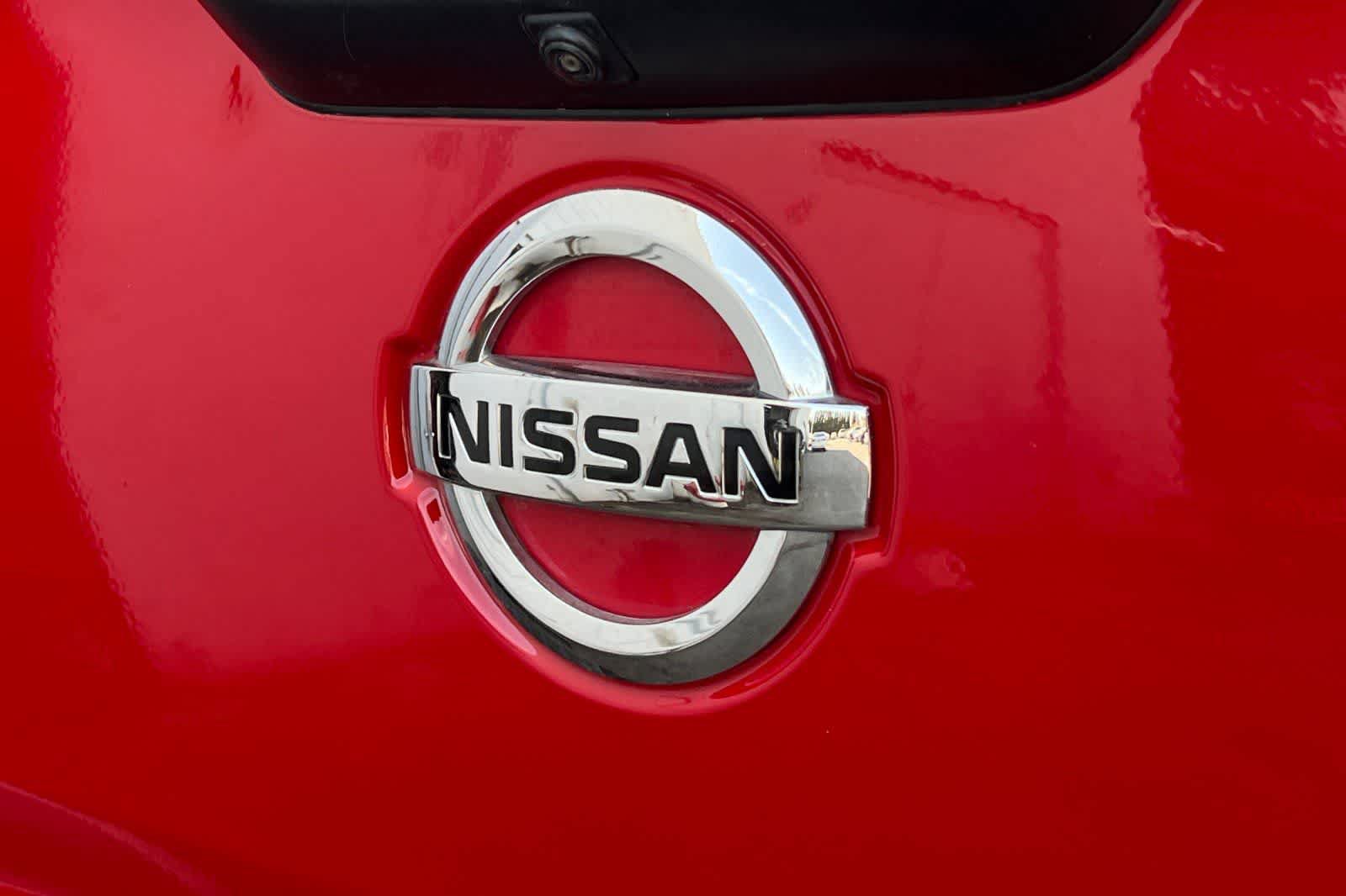 Used 2022 Nissan Titan SV AWD/4WD image 16