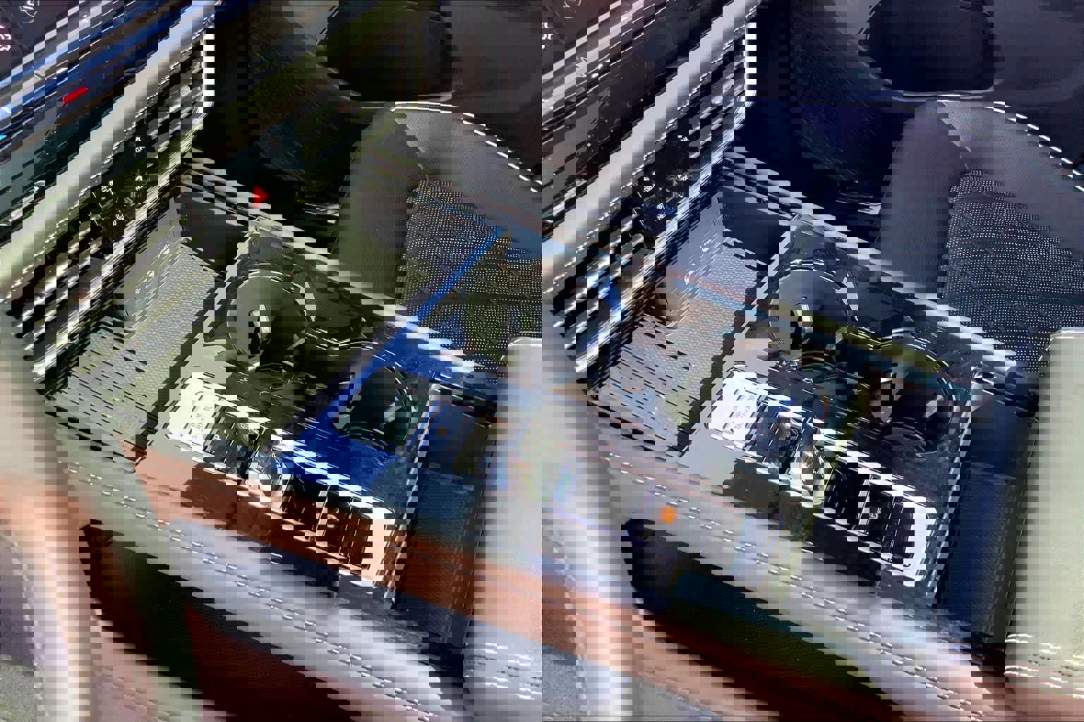 Used 2025 Volkswagen Atlas SEL Premium R-Line AWD/4WD image 16