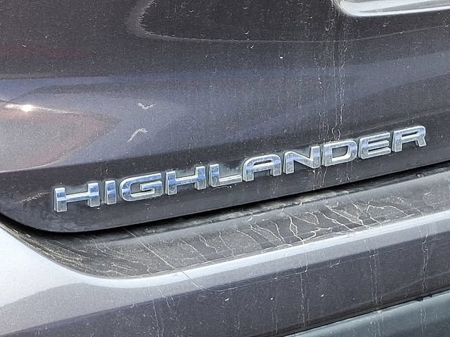 Used 2021 Toyota Highlander XLE AWD/4WD image 5