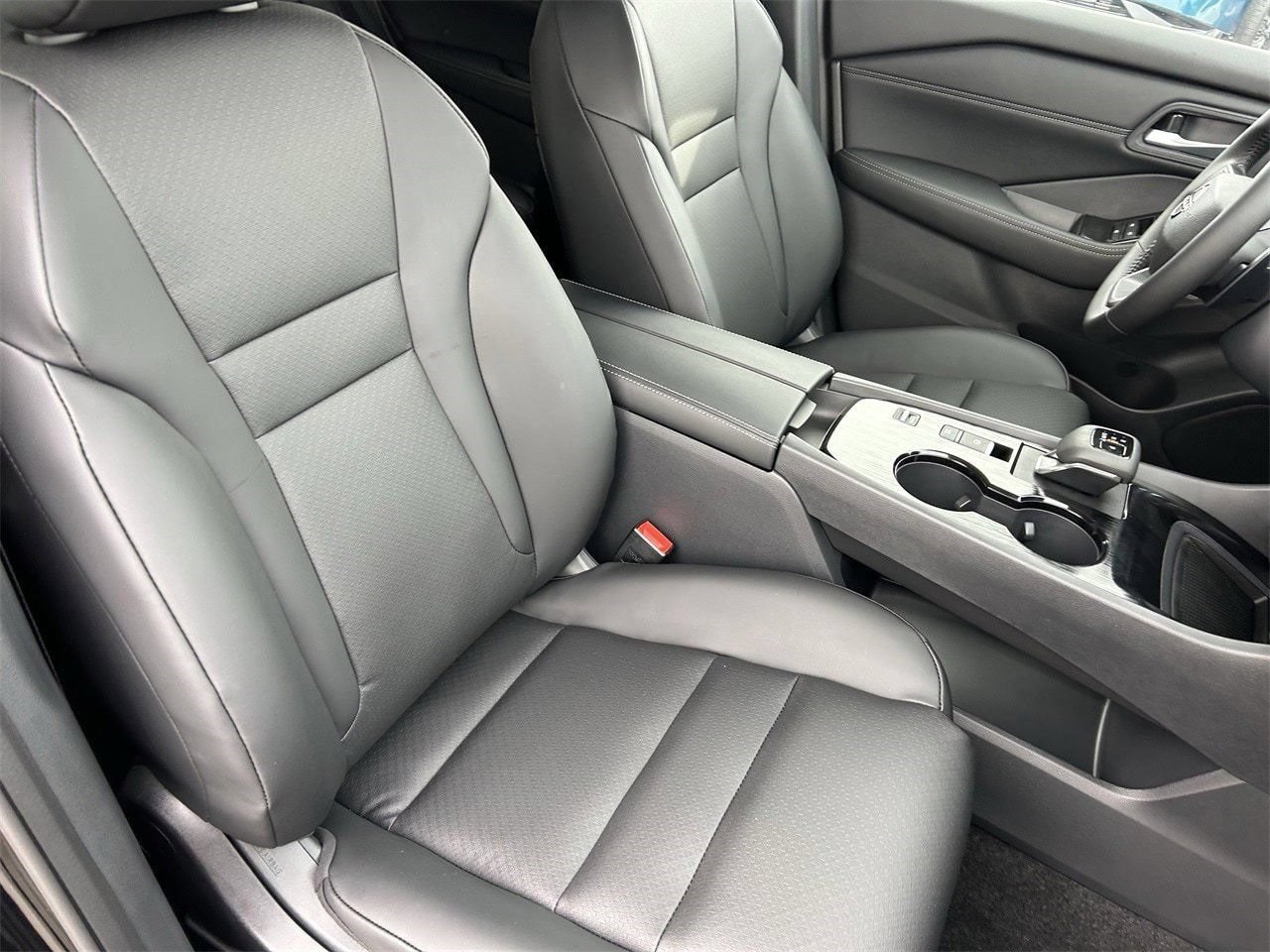 New 2026 Nissan Rogue Dark Armor FWD image 12