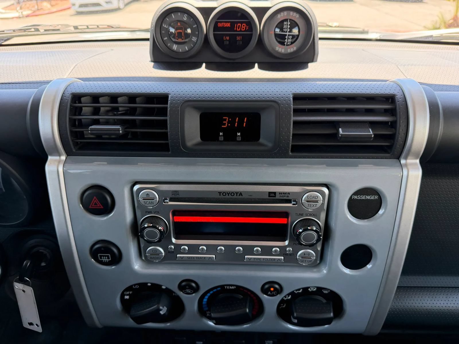 Used 2014 Toyota FJ Cruiser 4WD w/ Upgrade Package image 22