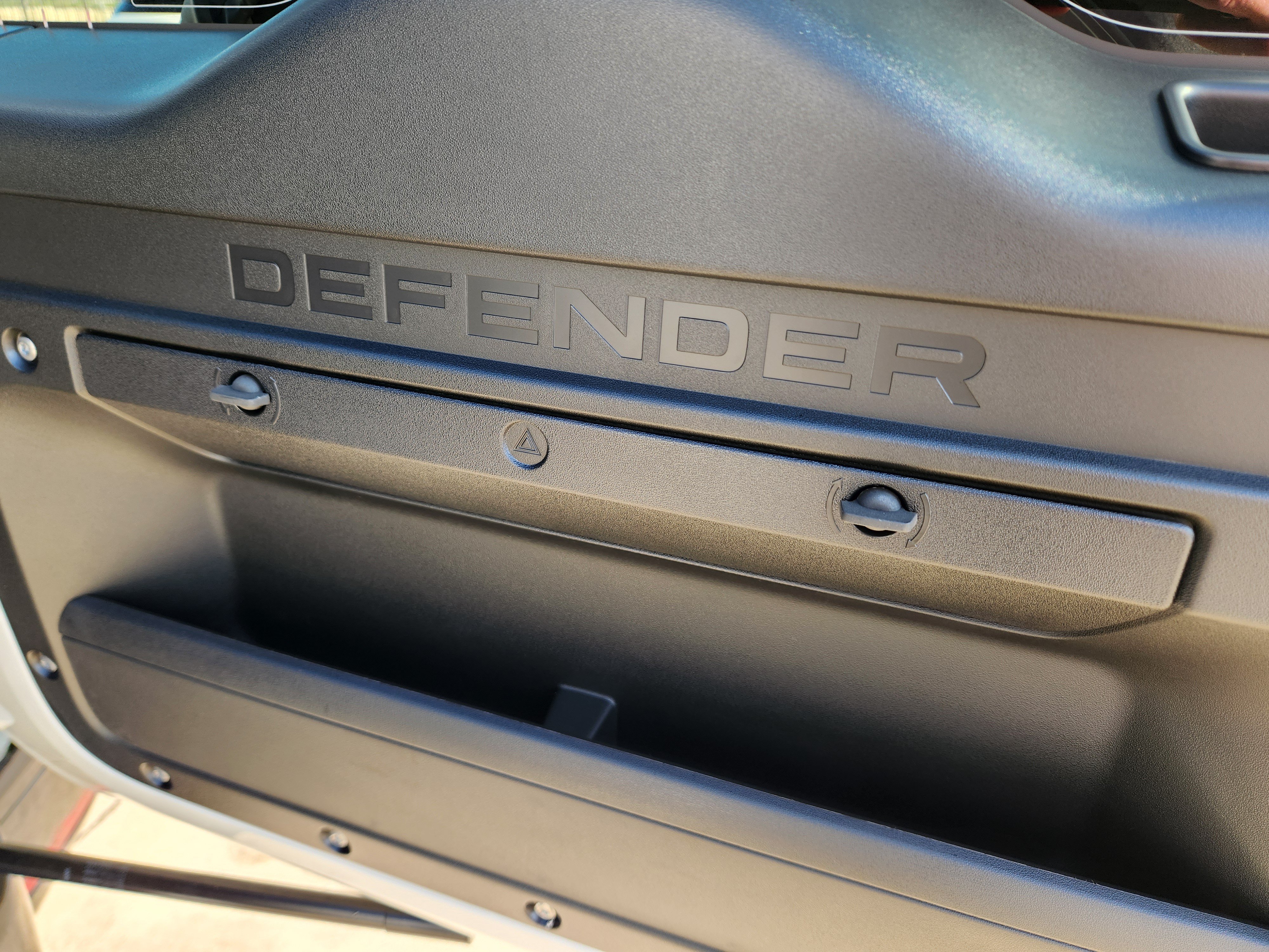 New 2026 Land Rover Defender 110 X-Dynamic SE AWD/4WD image 34