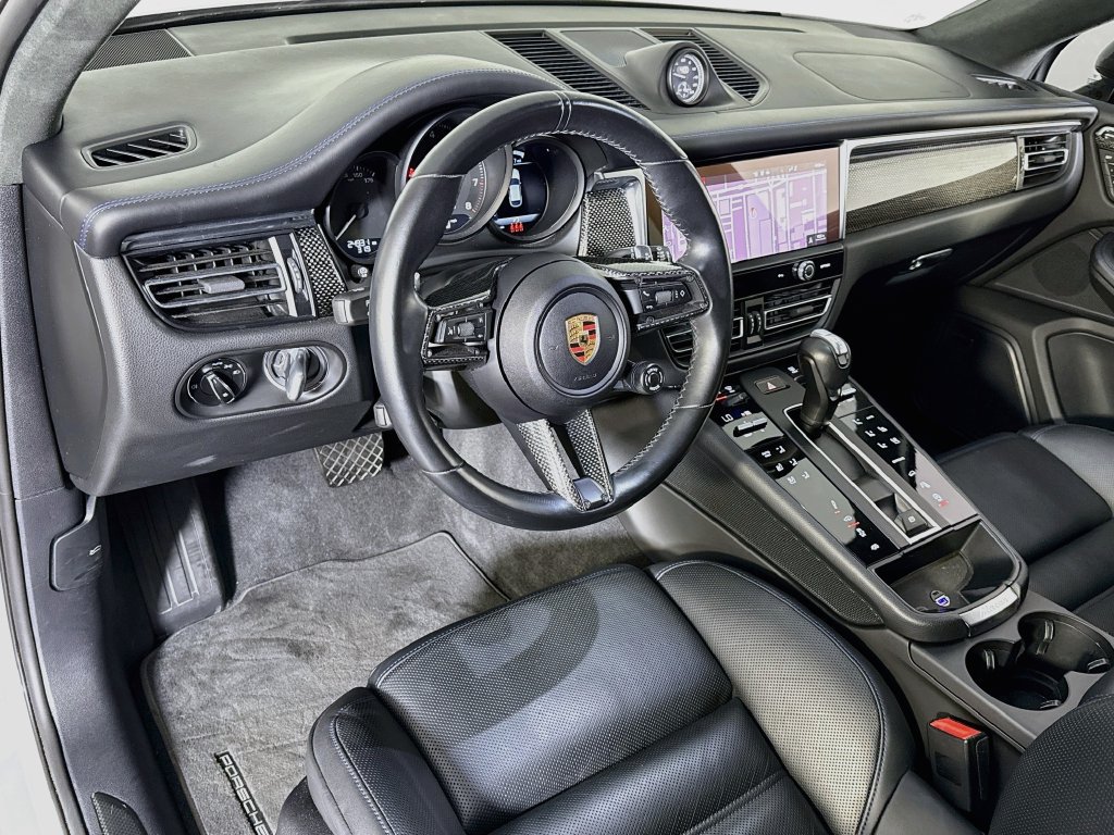 Certified 2023 Porsche Macan GTS AWD/4WD image 4