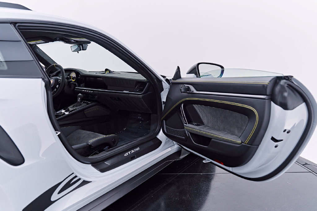 Used 2025 Porsche 911 GT3 RS RWD image 41