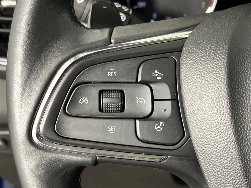 Used 2023 Buick Envision Essence image 25