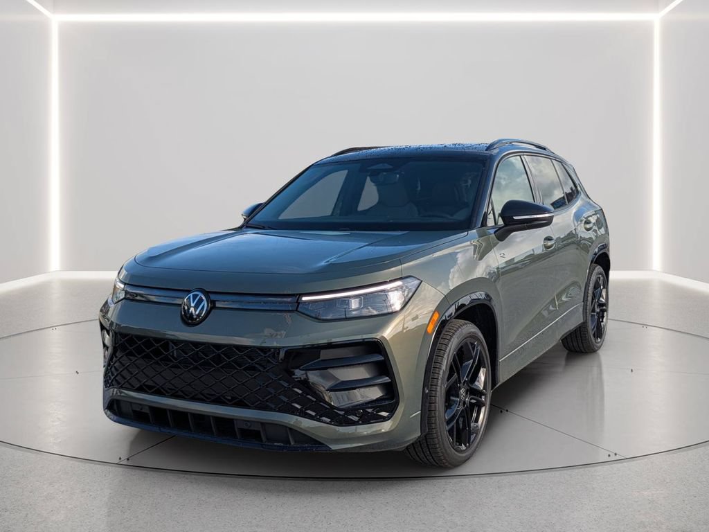 New 2026 Volkswagen Tiguan SE R-Line FWD image 2