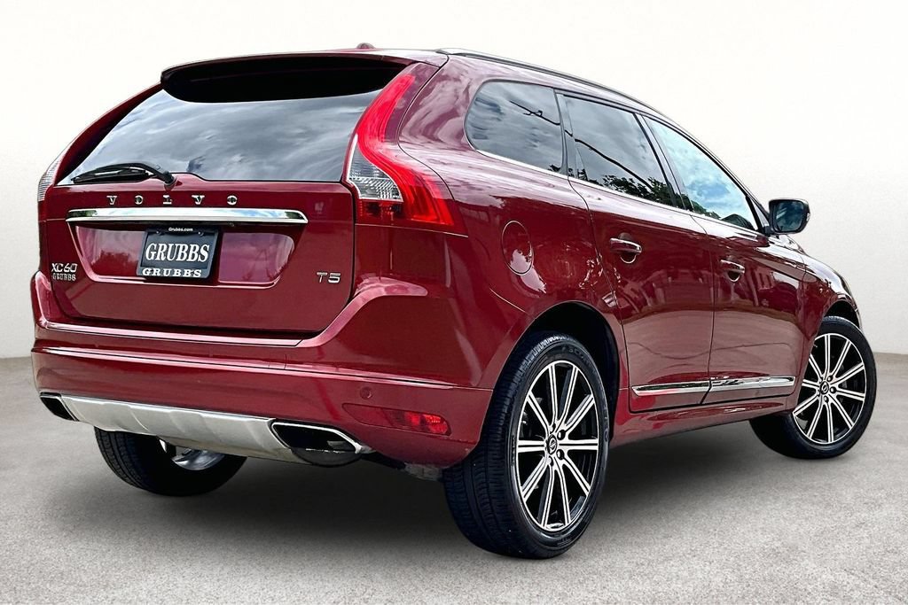 Used 2015 Volvo XC60 T5 Premier w/ Proximity Package FWD image 2