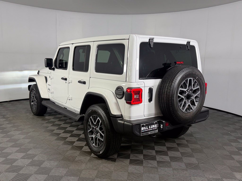 Used 2024 Jeep Wrangler Unlimited Sahara w/ Technology Group AWD/4WD image 9