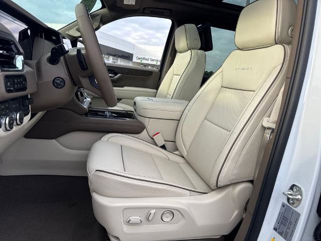 New 2026 GMC Yukon Denali w/ Denali Reserve Package image 18