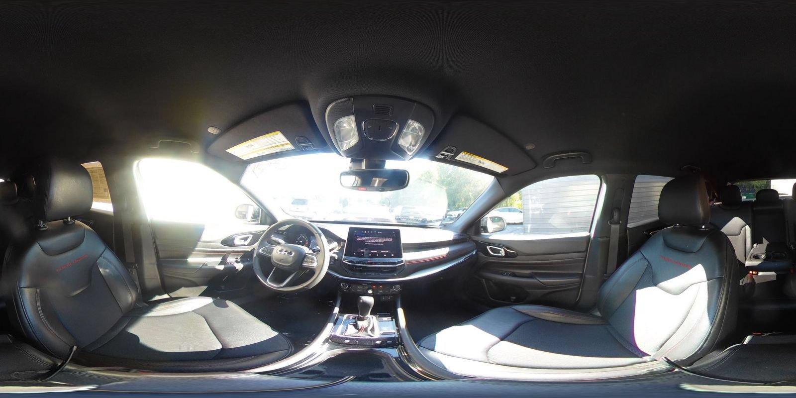 Used 2025 Jeep Compass Trailhawk AWD/4WD image 36