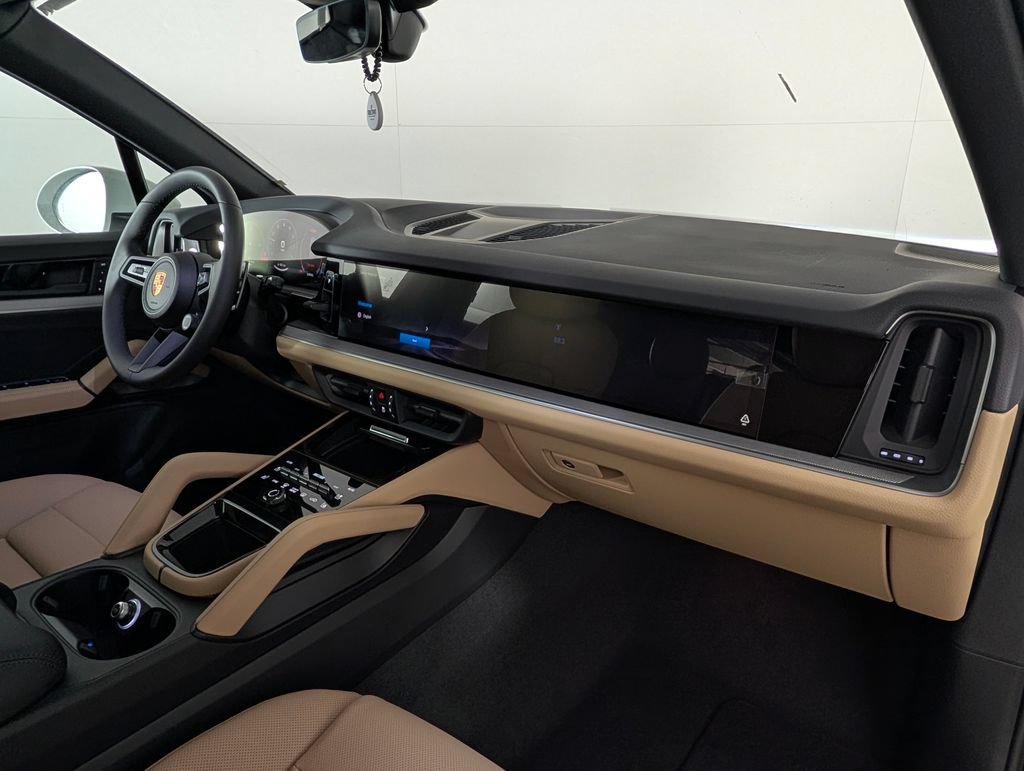 New 2026 Porsche Cayenne AWD/4WD image 19