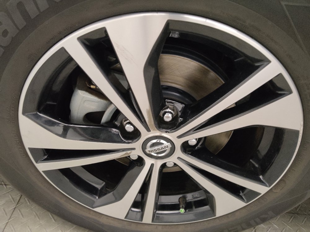 Used 2022 Nissan Sentra SV FWD image 31