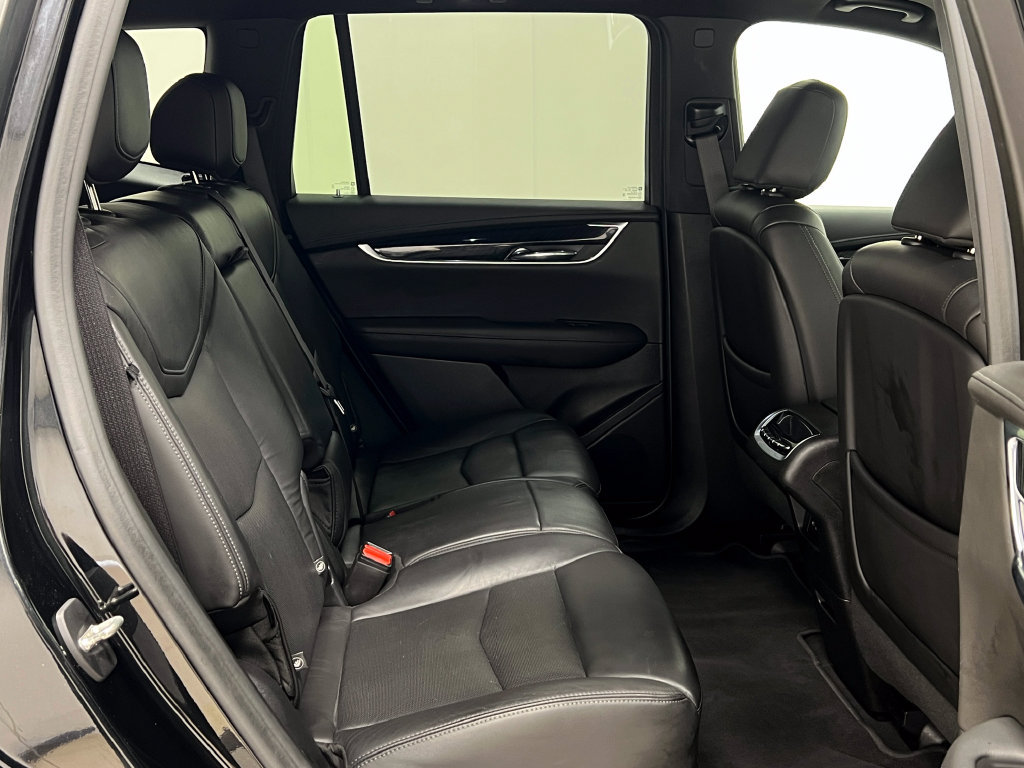 Used 2020 Cadillac XT6 Premium Luxury AWD/4WD image 36