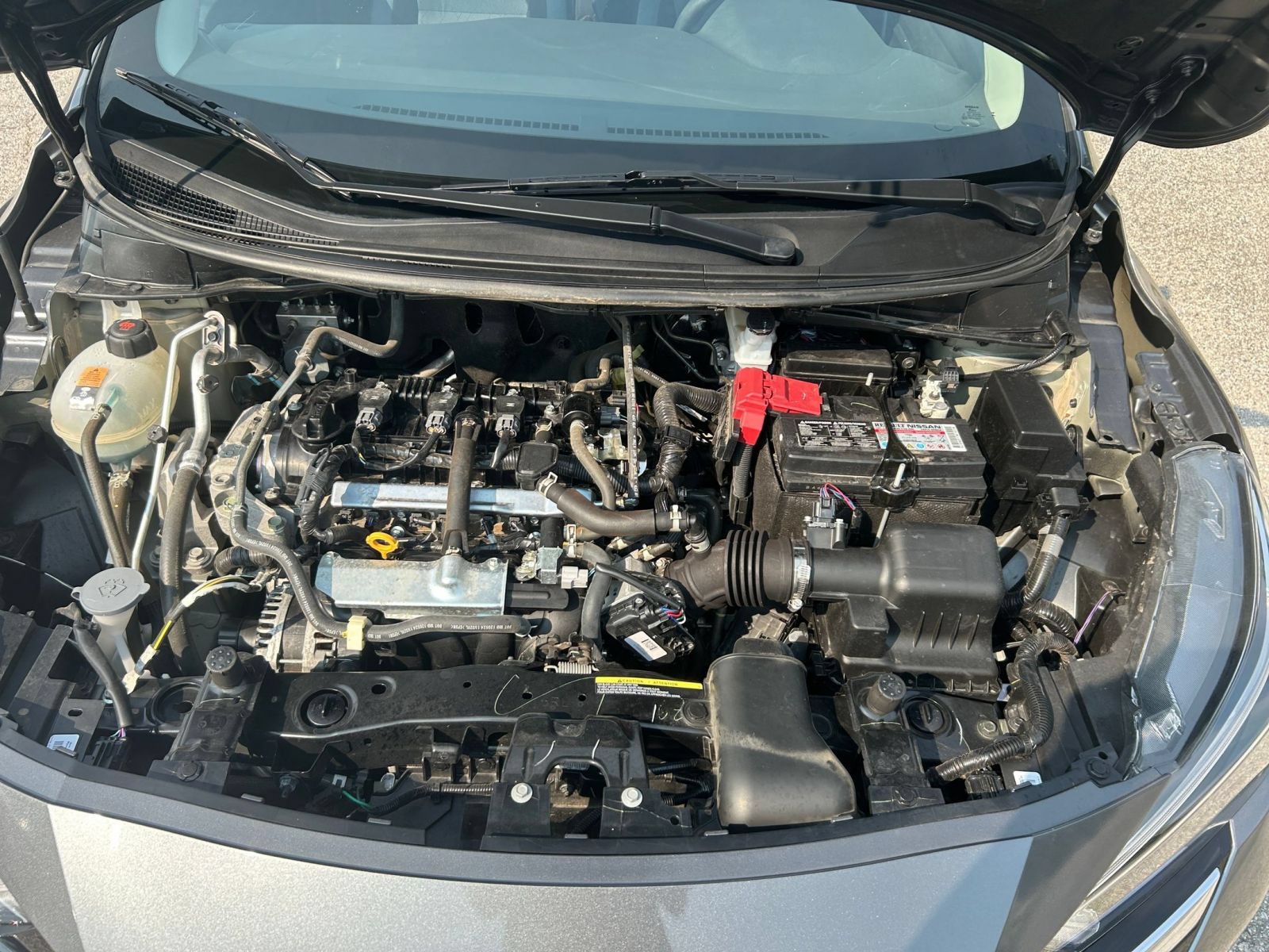Used 2025 Nissan Versa SV FWD image 27