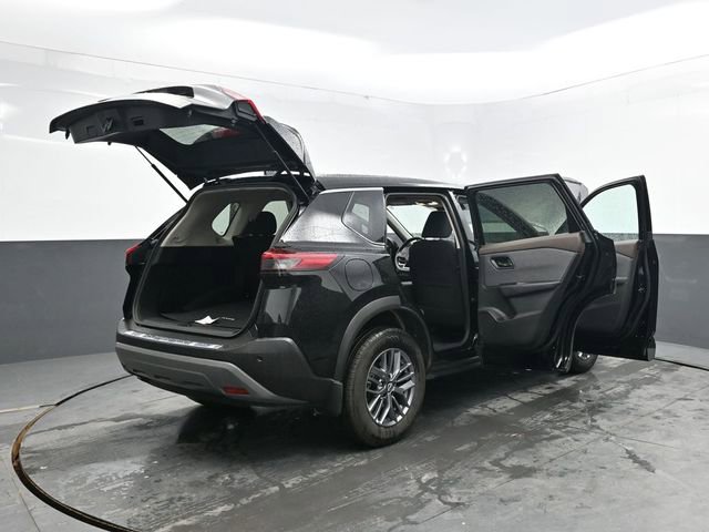 Used 2023 Nissan Rogue S AWD/4WD image 45