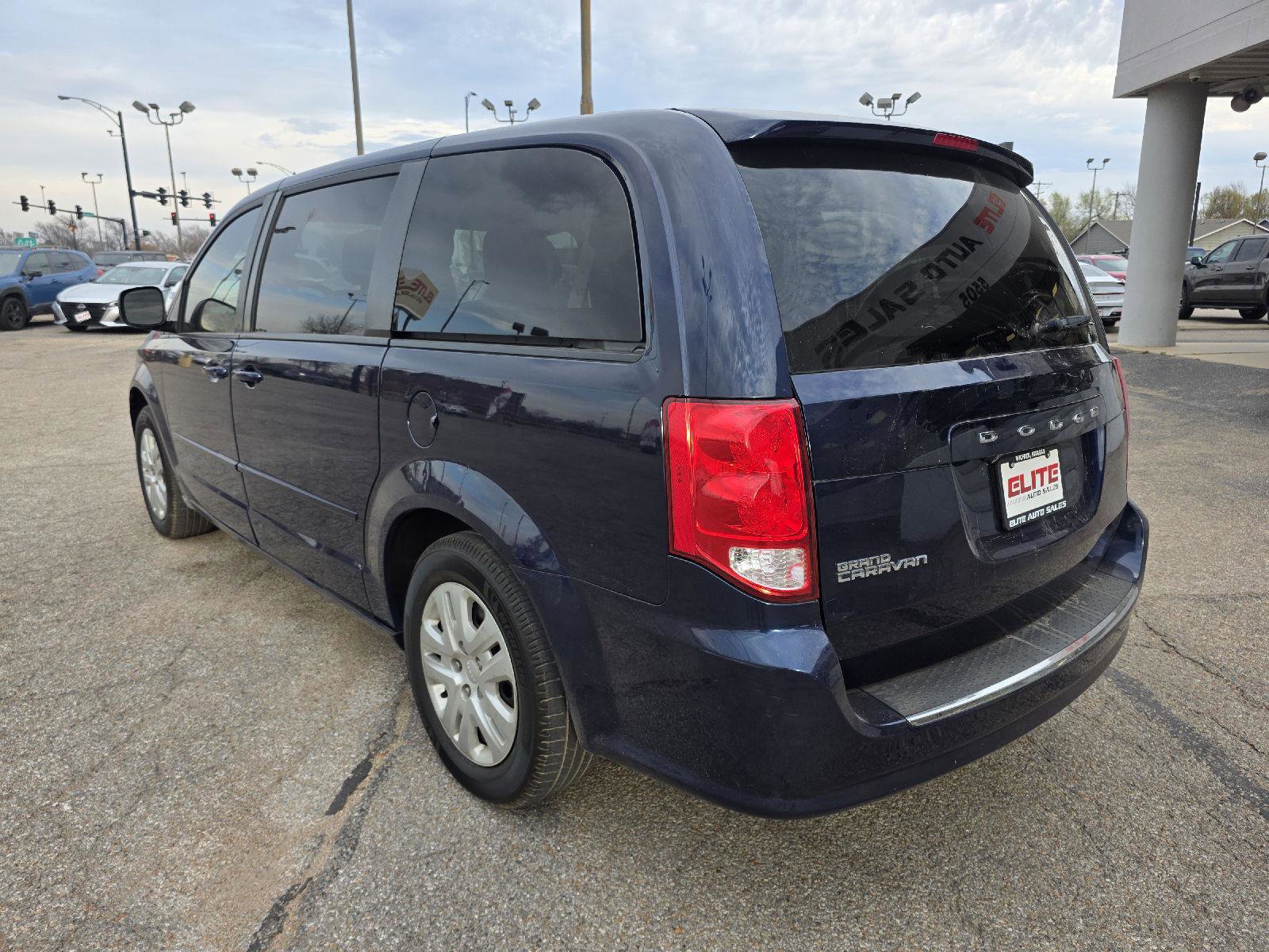 Used 2017 Dodge Grand Caravan SE w/ Power Window Group image 7