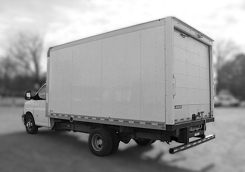 Used 2021 Chevrolet Express 3500 w/ Power Convenience Package image 4