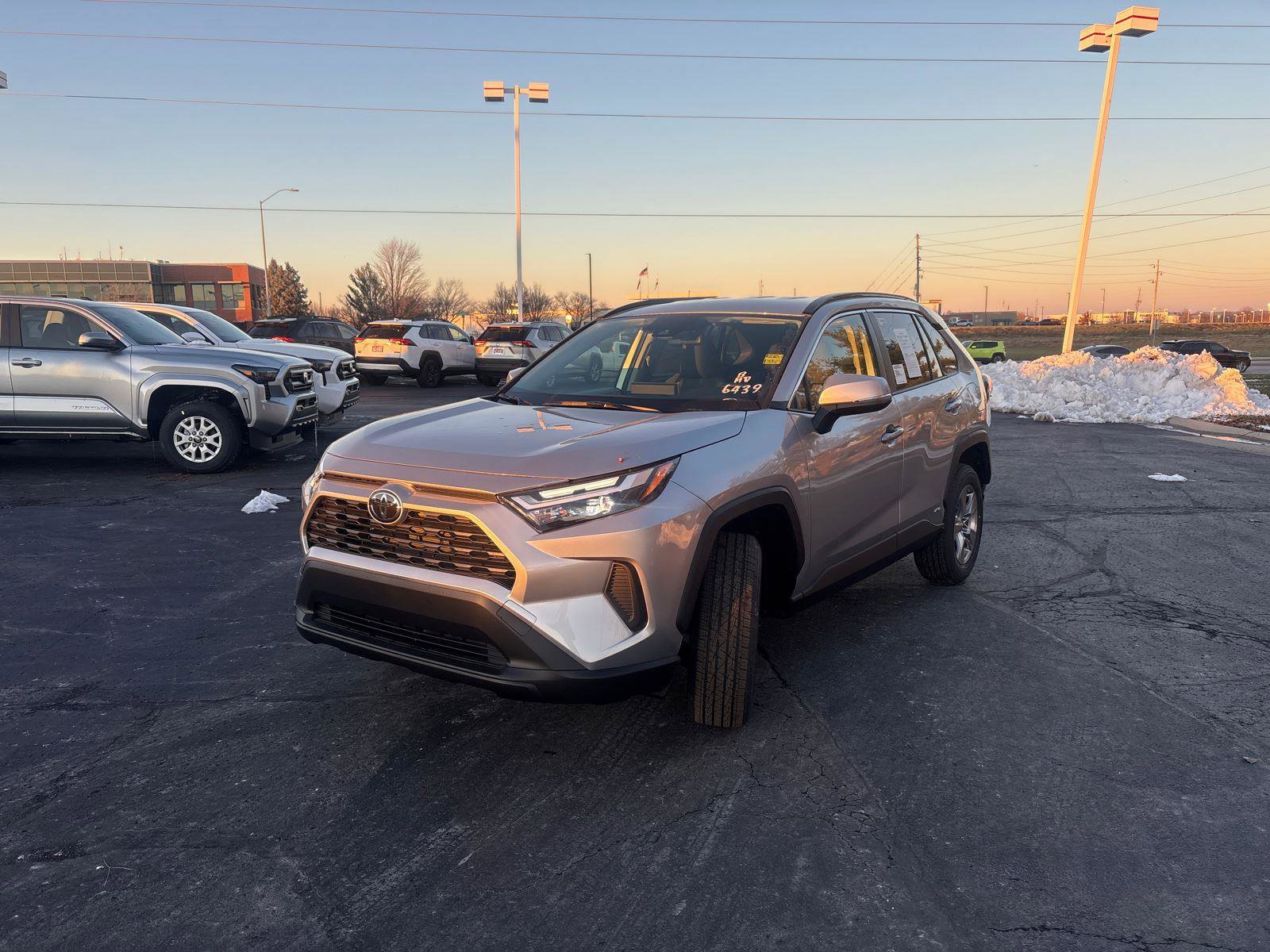 Used 2025 Toyota RAV4 XLE image 3