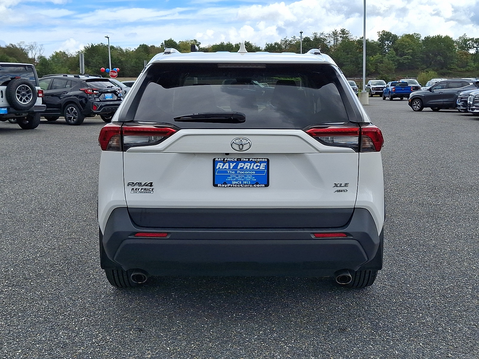 Used 2021 Toyota RAV4 XLE AWD/4WD image 6