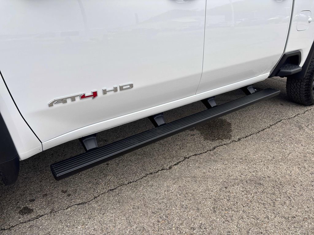 Used 2025 GMC Sierra 2500 AT4 w/ AT4 Premium Plus Package image 10