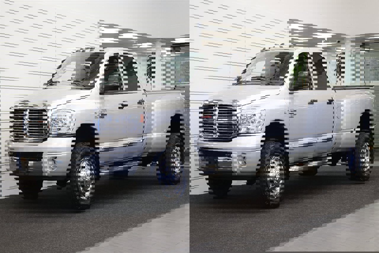 Used 2008 Dodge Ram 3500 Truck Laramie w/ Trailer Tow Group AWD/4WD image 3