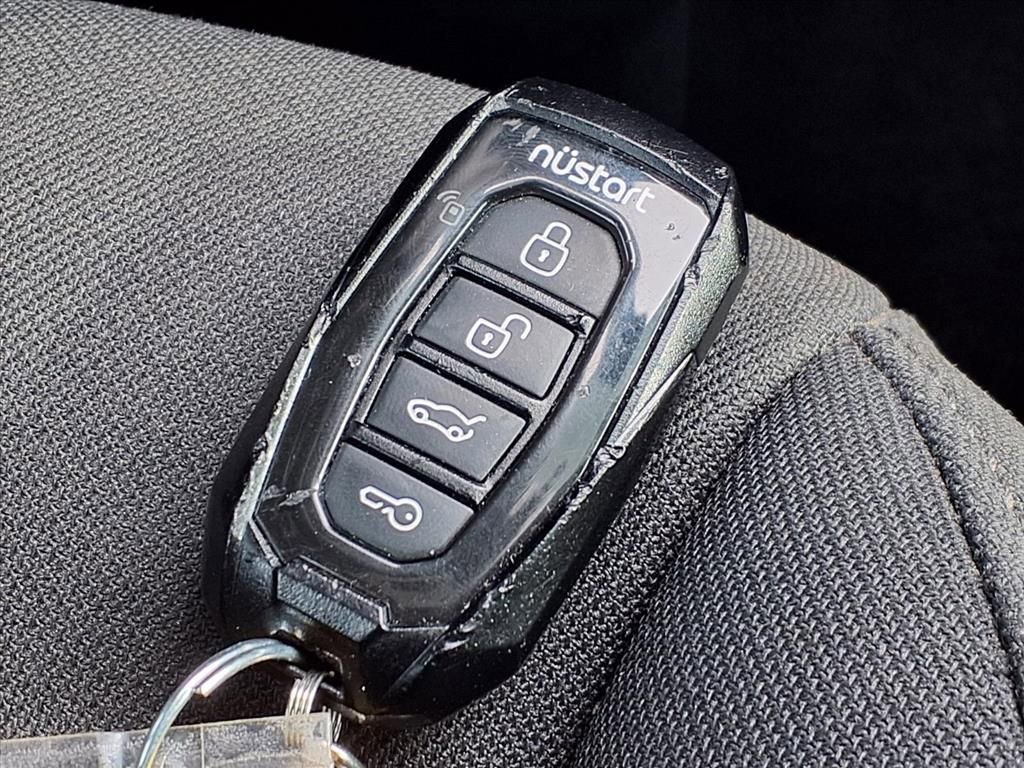 Used 2010 Dodge Avenger Express image 13