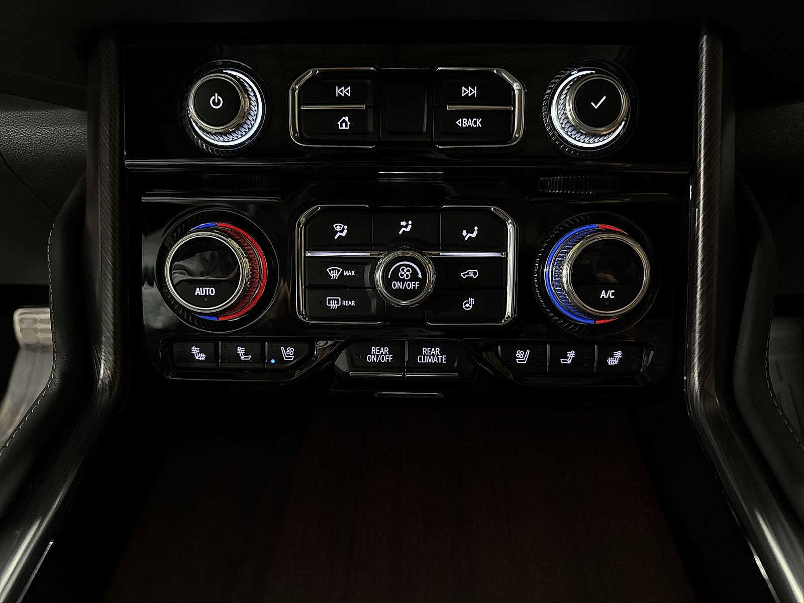 Used 2023 GMC Yukon XL Denali Ultimate w/ LPO, Floor Liner Package image 20