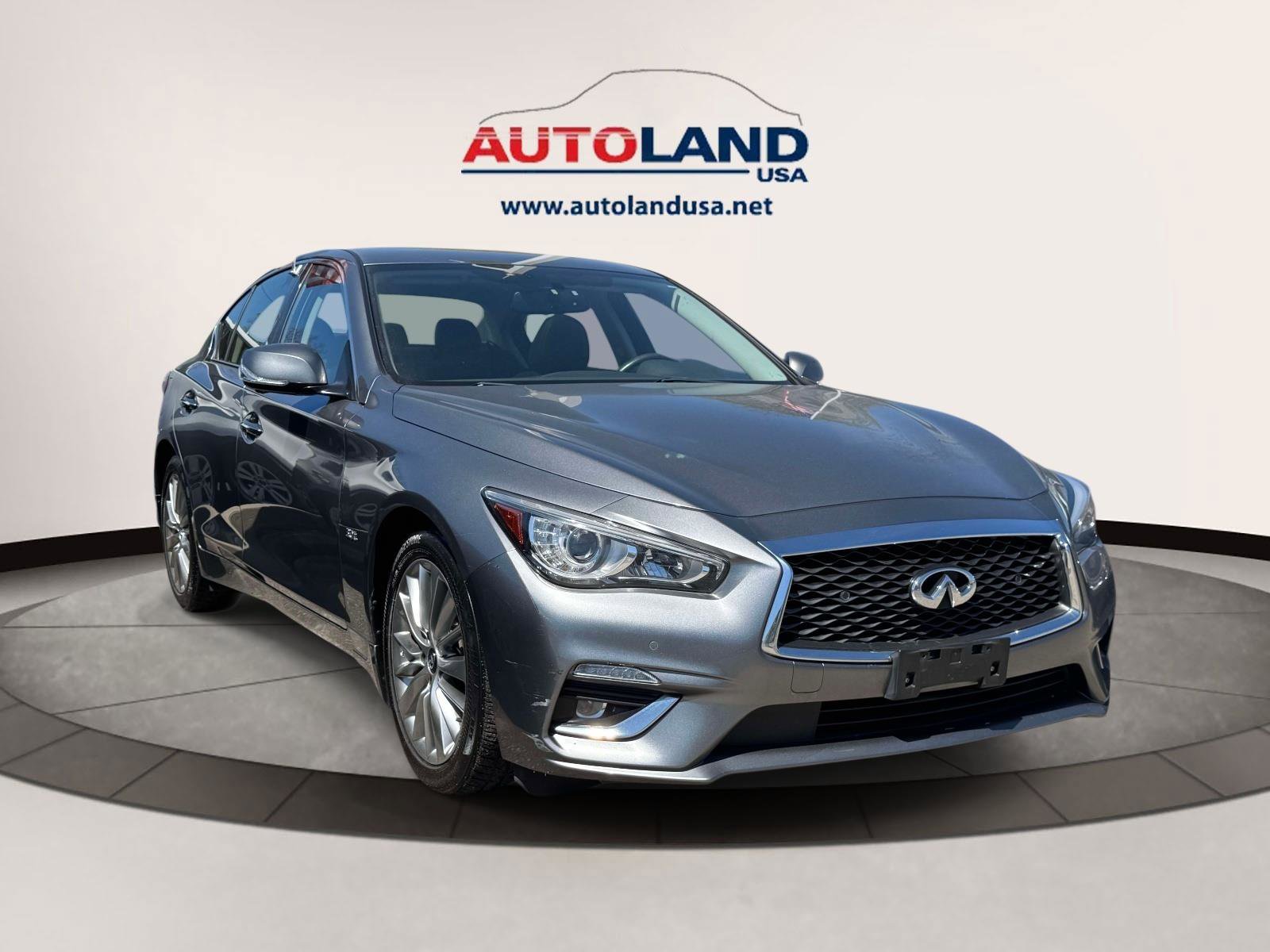 Used 2019 INFINITI Q50 Luxe w/ Essential Package (3.0T Luxe) AWD/4WD image 2