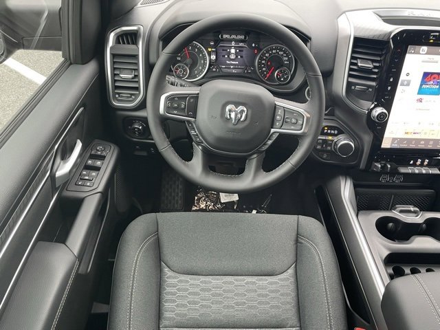 New 2026 RAM 1500 4x4 Crew Cab image 34