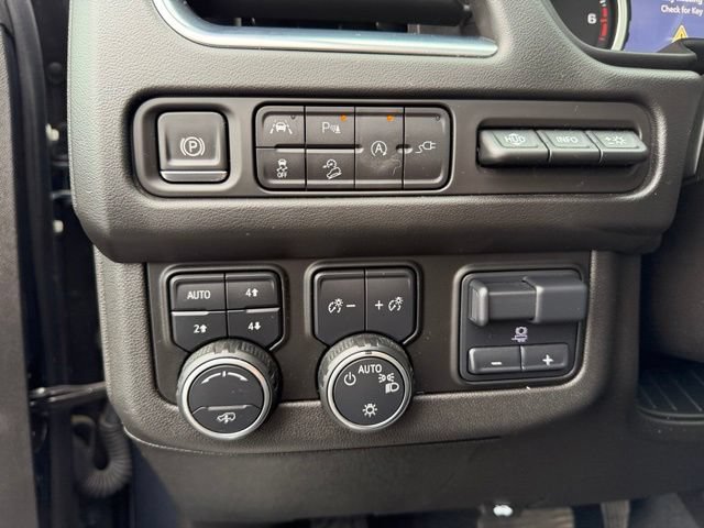 Certified 2021 Chevrolet Tahoe High Country AWD/4WD image 17