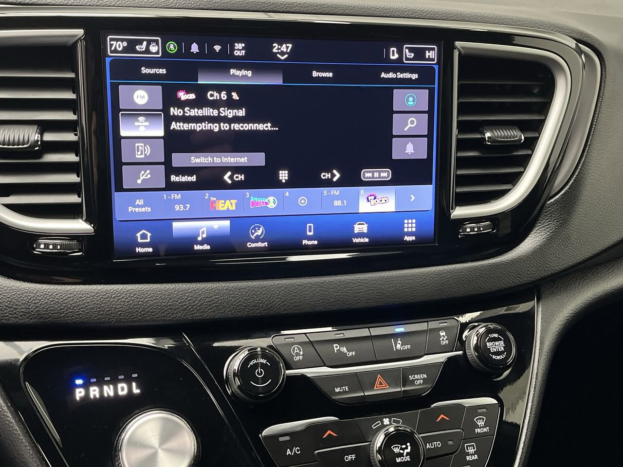 Used 2025 Chrysler Pacifica Select FWD image 17